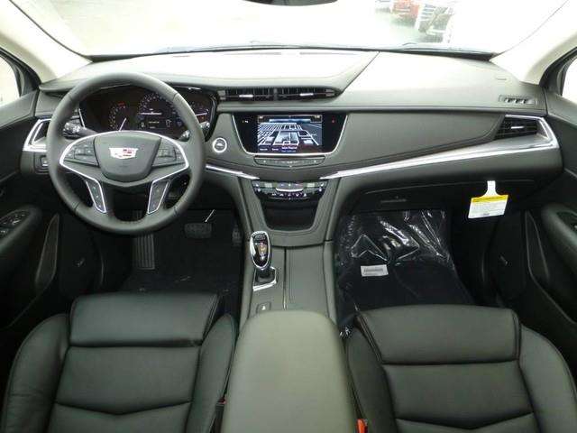 2017 Cadillac XT5 Premium Luxury 4dr SUV